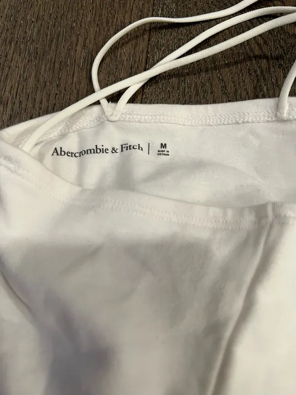 Abercrombie and fitch strappy racerback crop tank top - Image 3
