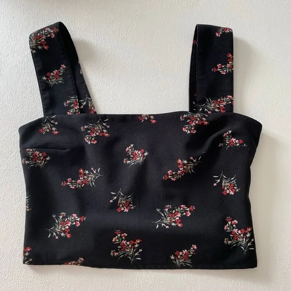 Abercrombie & Fitch Floral Crop Top Black Red Sleeveless Smocked Back Bralette S - Image 2