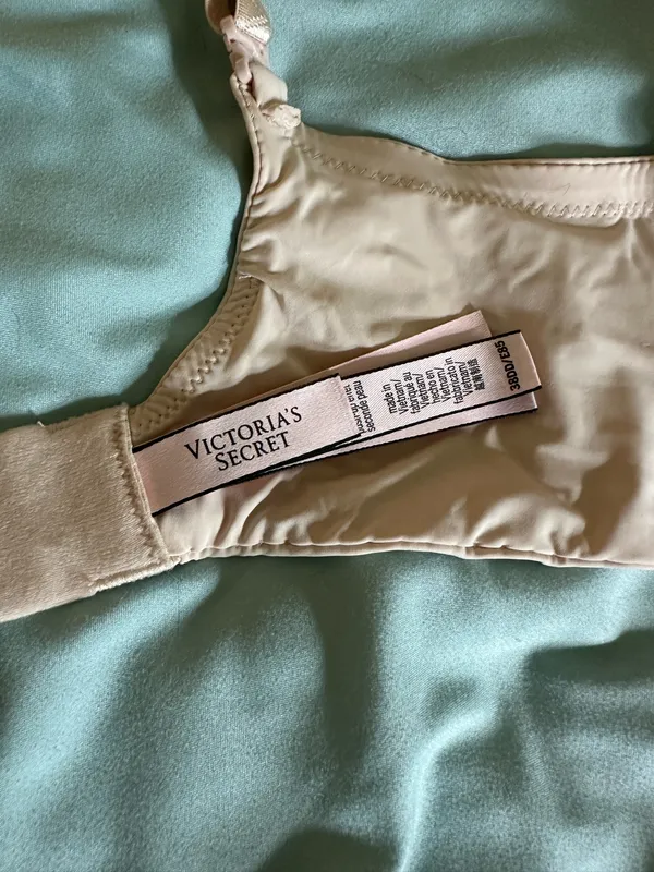 Victoria's Secret full coverage wireless 38DD Beige - Image 2