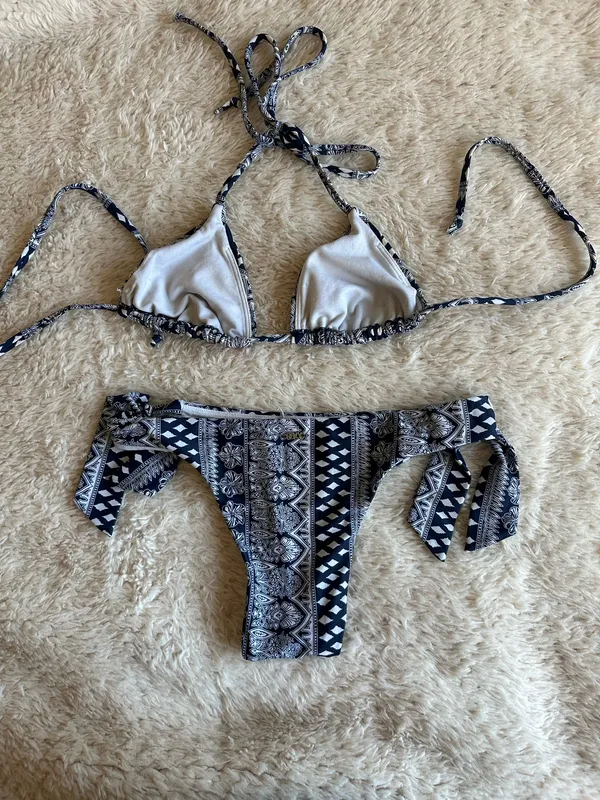 Roxy Bikini Set Navy Floral - Image 2