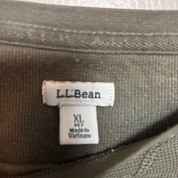 LL Bean Women’s Shirt Long‎ Sleeve Waffle Texture Crew Neck Green XL Petite - Image 3