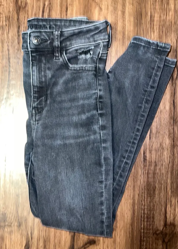 American Eagle Black Distressed Skinny Jeans SHORT - Image 3