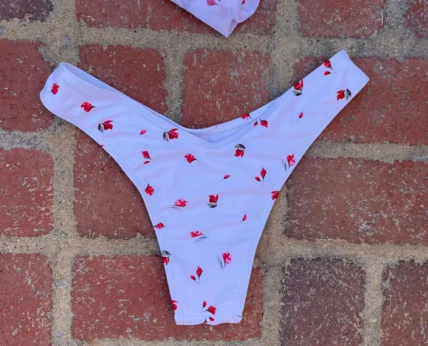 PacSun Rose bikini bottoms & matching wrap - Image 2