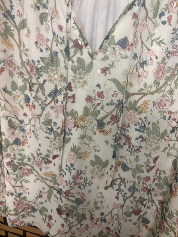 Autres filles white floral blouse size XL - Image 3