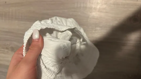 Lululemon Hotty Hot 2.5" - Image 3