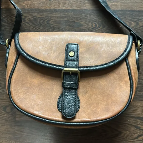 G.H. Bass & Co. Leather Crossbody Purse Tan - Image 2