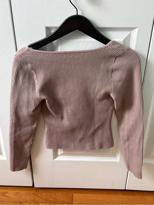 Aritzia Babaton Sculpt Knit Ribbed Sweetheart Neckline Long Sleeve in Blush - Image 3