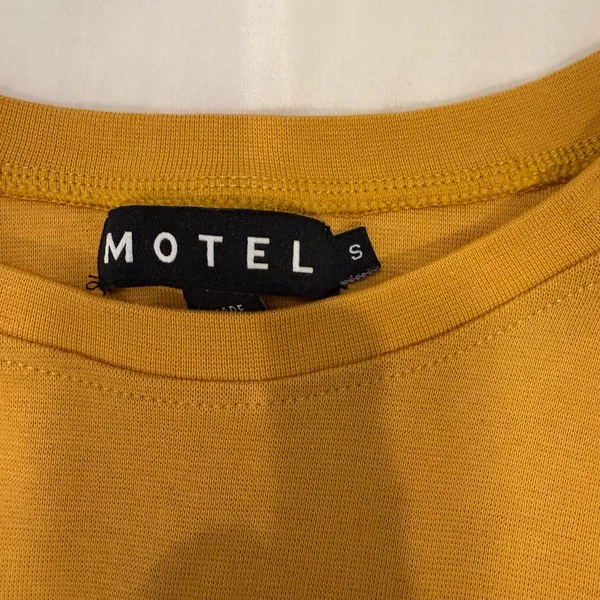 Motel Rocks Mustard Midi Dress - Image 3