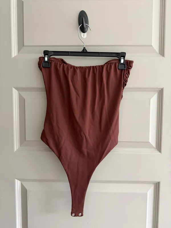 Brown Ruched Strapless Bodysuit Size M - Image 2