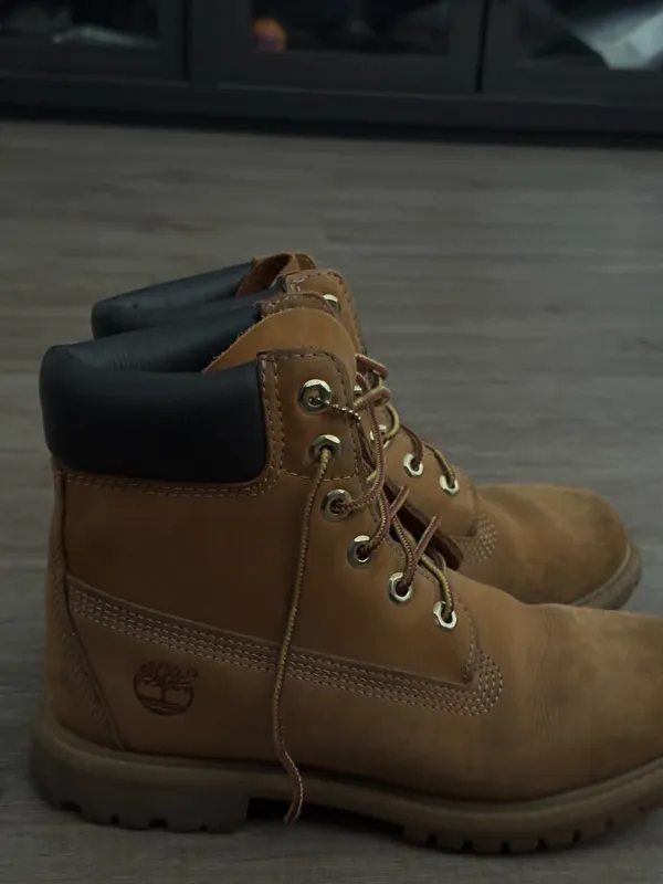 Timberland Waterproof Tan Boots - Image 4