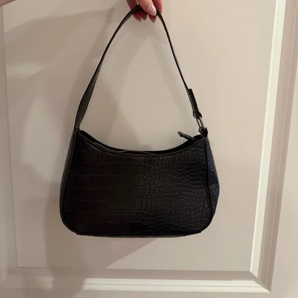Urban Outfitters Black Croc-Textured Shoulder Bag - Image 2