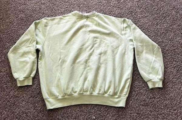 Vintage Crew Neck Winter and Christmas Snowman Sweatshirt - Image 4