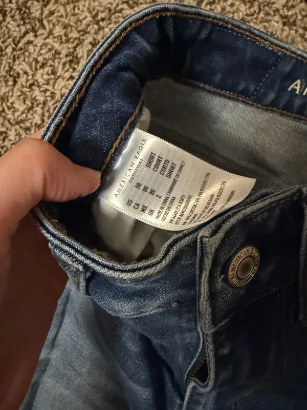 American Eagle Jeans - Image 3