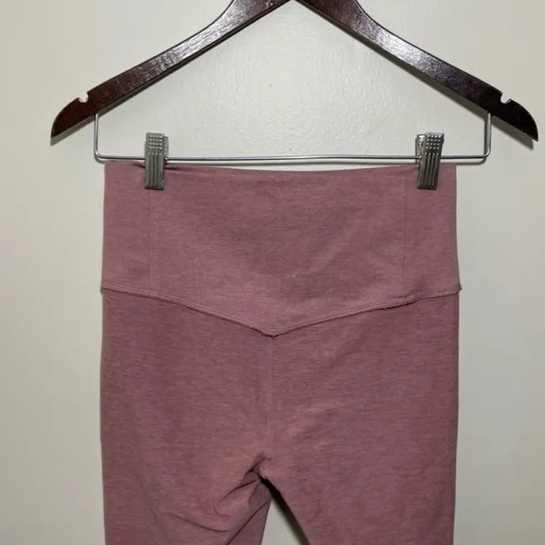 Vuori Pocket Waist Leggings - Image 4
