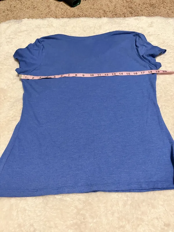 District made medium Royal Blue Tennessee Smokies Baseball v-Neck Graphic Tee - Image 4