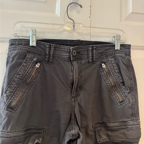 American Eagle Stretch Baggy low rise flare cargo pant size 6 - Image 5