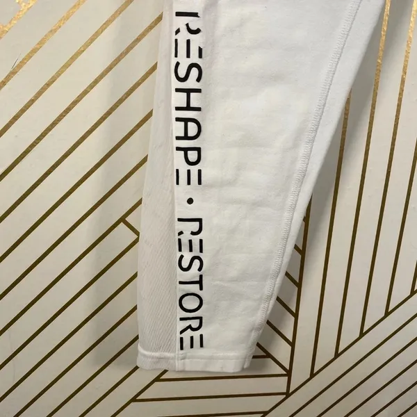 Alo Yoga Cropped Leggings Ride Reshare Restore‎ Mesh Panels White Size Medium - Image 4