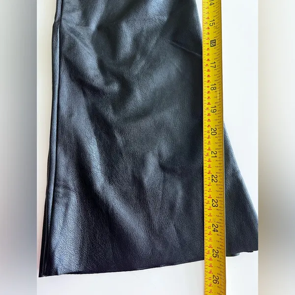 Commando Faux Leather Crop Flare Leggings L - Image 7