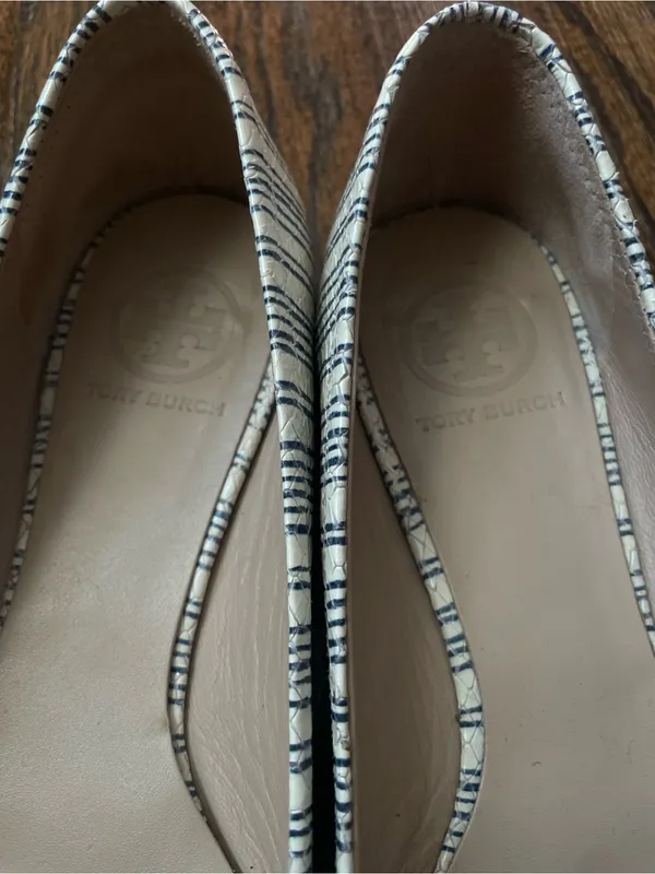Tory Burch Reva Snakeskins Flats Size 8M - Image 4
