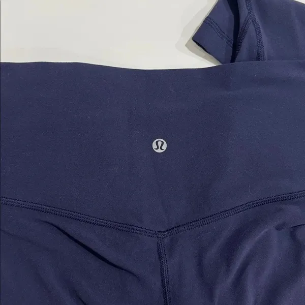 Lululemon Athletica capri leggings EUC - Image 2