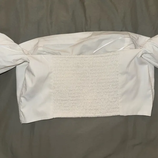 Abercrombie & Fitch White Smocked Top - Image 4