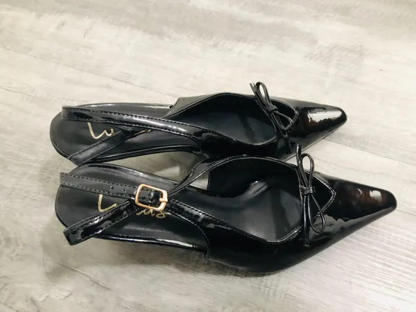 Lulus black bow pointed heels - Image 2