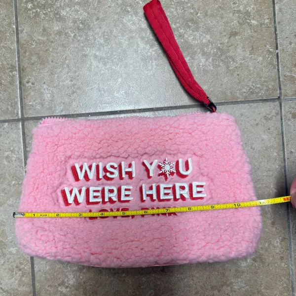 VS PINK Sherpa makeup bag - Image 6