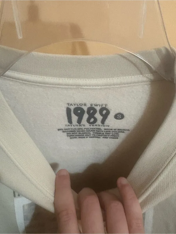 Taylor Swift 1989 Taylor’s Version Beige Polaroid Crewneck - Image 4