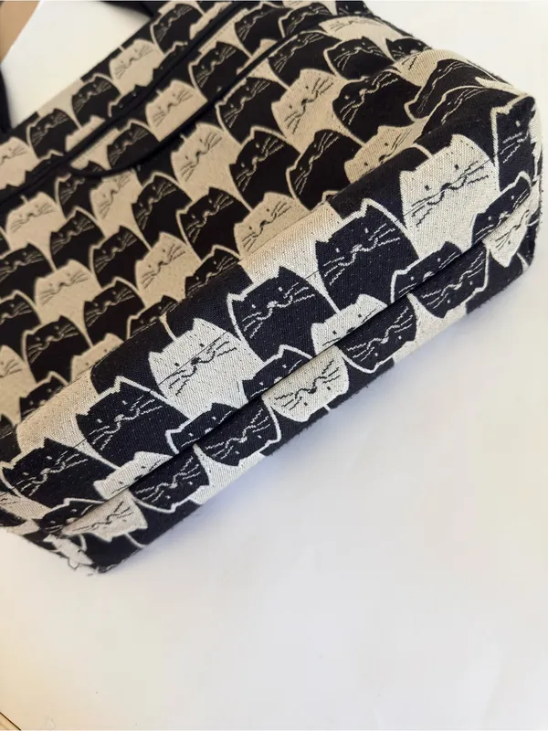 Danny K. Isabella Cat Print Tote Shoulder Bag Tapestry Zip Pockets Black Cream - Image 5