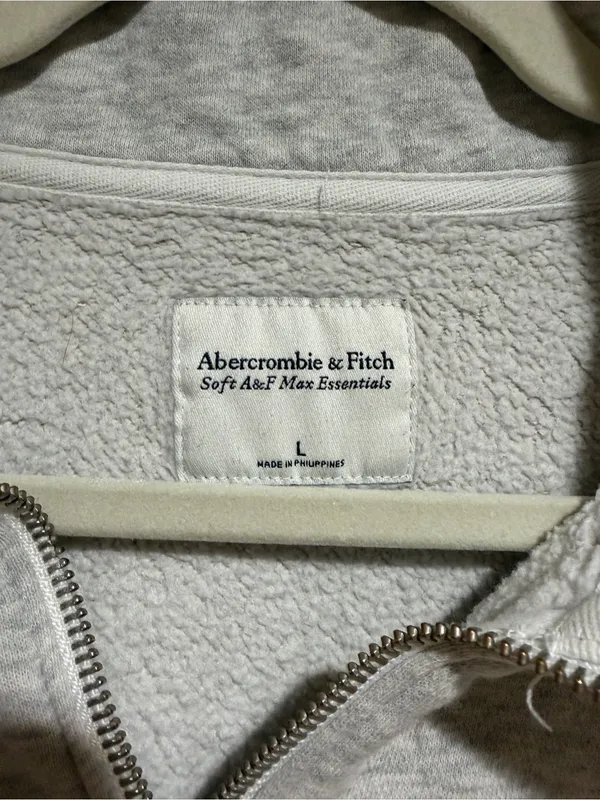 Abercrombie & Fitch Soft A&F Max Essentials Fleece Lined 1/4 Zip Sweatshirt Gray - Image 2