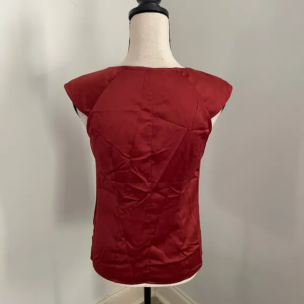 The Limited Satin Pleated Blouse‎ size Small Rust Red Cap Sleeve Business Casual - Image 4
