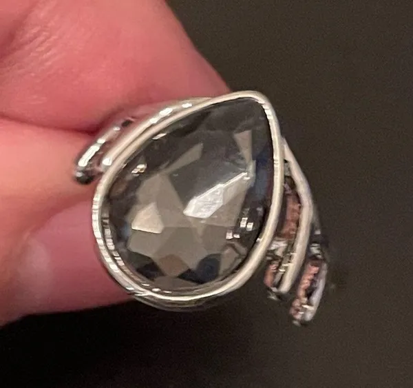 Water drop gray rhinestone ring size 8 - Image 7