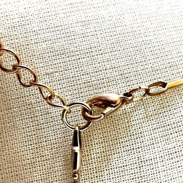 Gold tone and green pendant necklace - Image 5