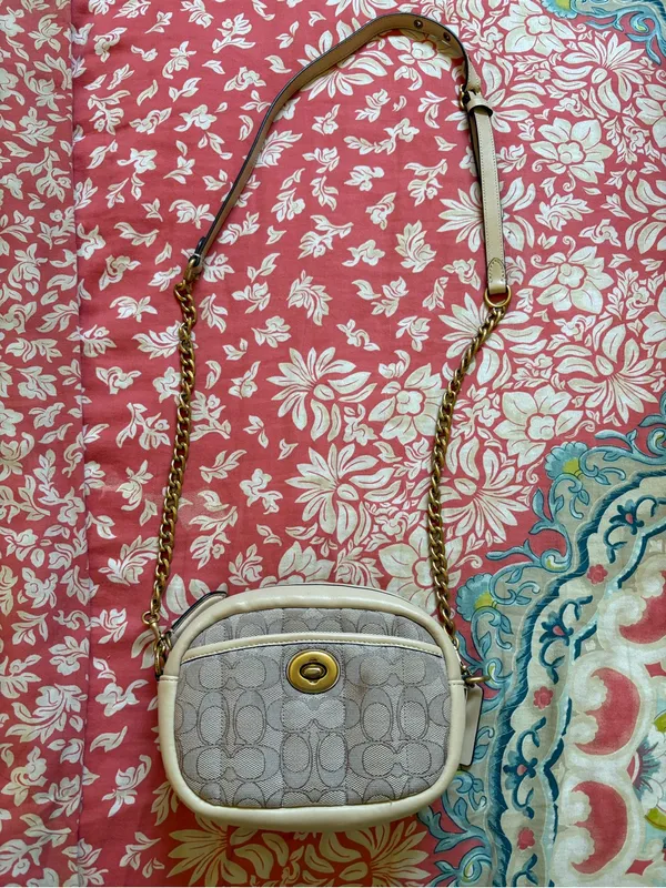 Coach Quilted Signature Jacquard Small Camera Bag - Image 2