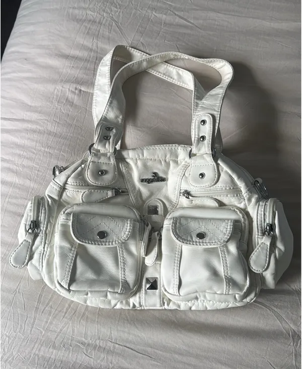 Y2K Angel Kiss Purse - Image 2