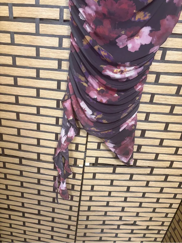 Milk + honey burgundy one shoulder floral top size XS - Image 5