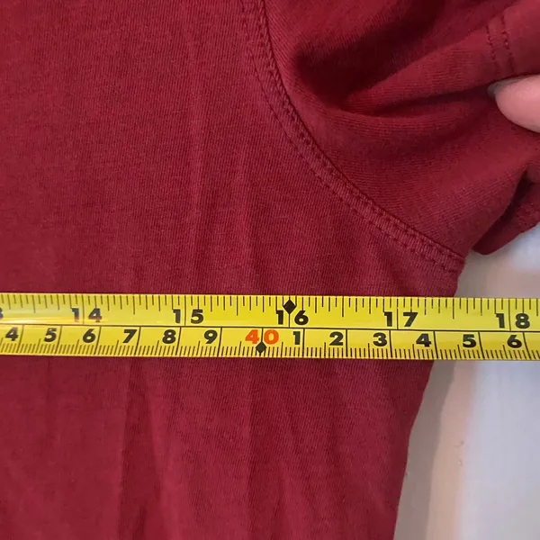 Lululemon Red V-neck Short Sleeve T-Shirt Loungewear Athletic Women's size Small - Image 7