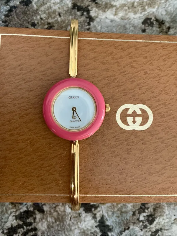 Beautiful Gucci Watch set with Interchangeable Color Bezels🔥🔥🔥 - Image 11