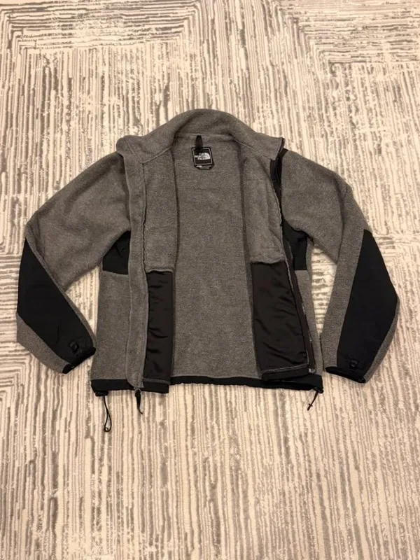 The North Face women's XL gray/black Denali fleece coat - Image 5