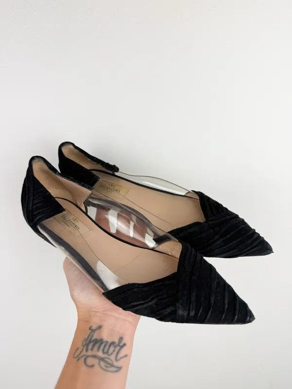 Valentino Garavani Black Pleated Suede Point Toe Flats Size 36/ US 6 - Image 5