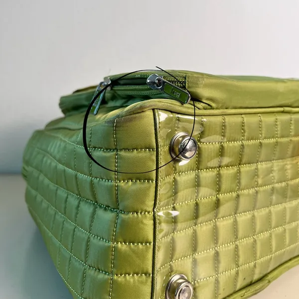 Lug Green Overnight‎ Tote Shoulder Bag Zippered Pockets Travel Bag - Image 10