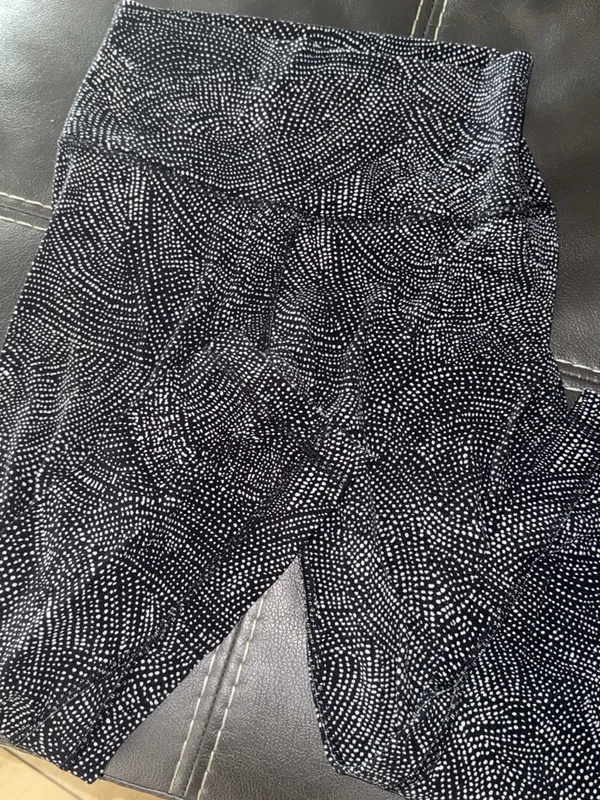 lululemon athletica Black and White Patterned Leggings - Image 4