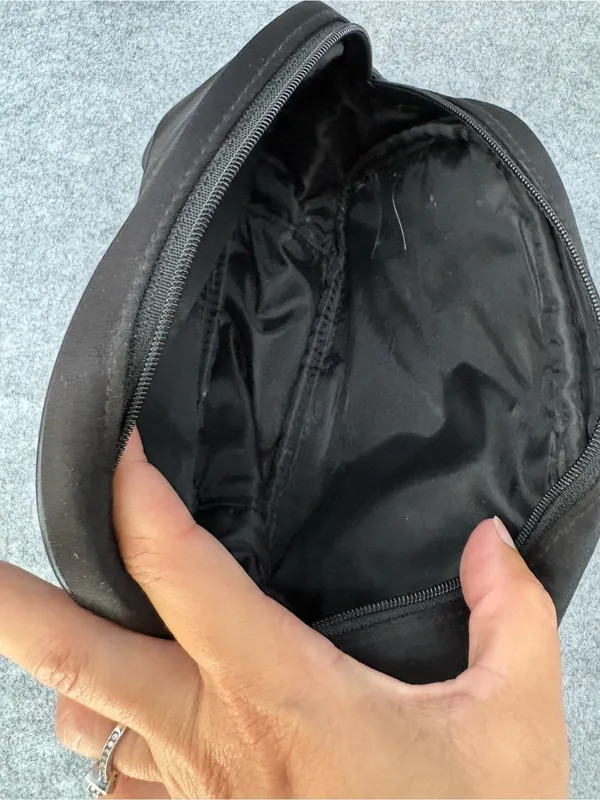 Christian Dior Parfums Black Bow Cosmetic Pouch - Image 7