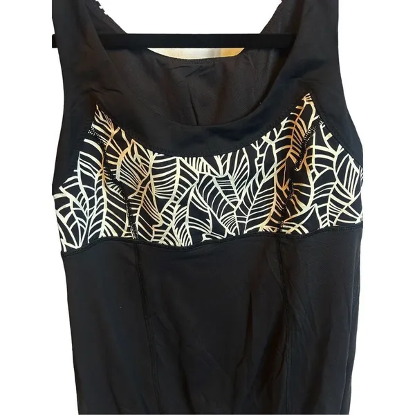 Lululemon Black Ta Ta Topper Run Athletic Cinch Hem Tank Top Women’s size 6 - Image 3