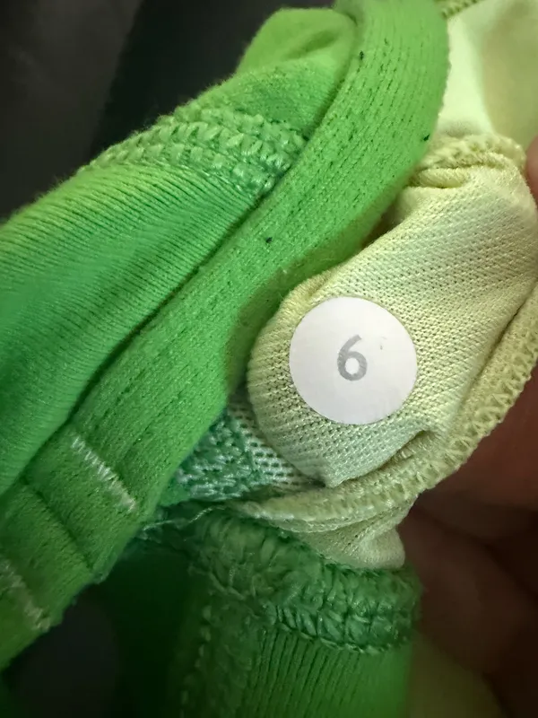 Lululemon sports bra size 6 - Image 4