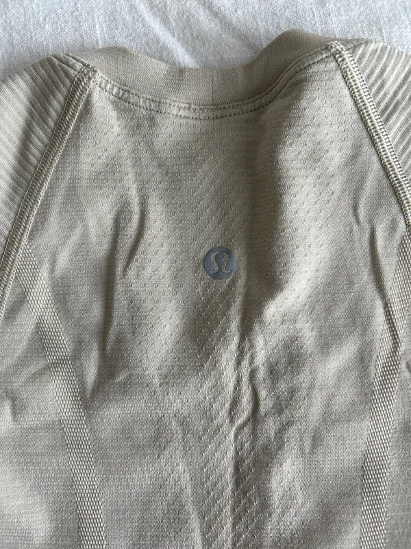 Lululemon Swiftly Tech Short Sleeve - Image 2