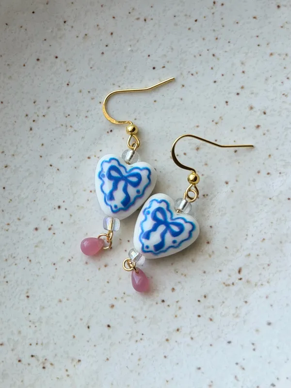 Handmade cottage fairy whimsy style heart ribbon dangle earrings🎀🩵 - Image 5