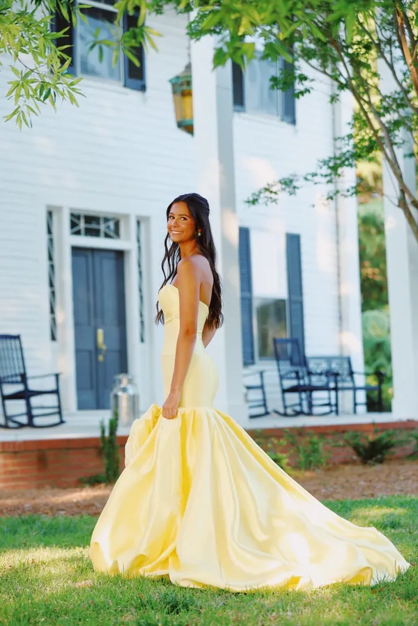 Sherri Hill Prom dress size 00 yellow rose strapless dress - Image 3