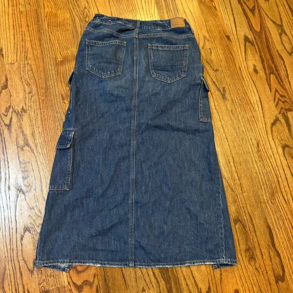 American Eagle Y2K Low-Rise Maxi Jean Skirt Size 4‎ Medium Wash Grunge Denim - Image 2