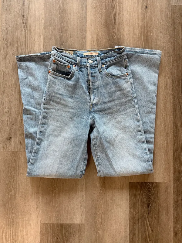 Levi’s Ribcage Straight Jeans - Image 3